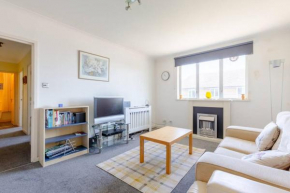 Homely 1 Bedroom Apartment in Beckton With Parking